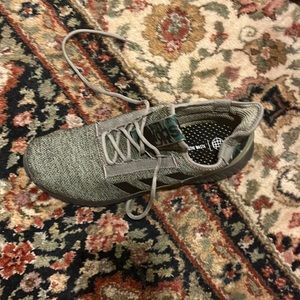 Good condition worn a couple times size 11 1/2 colors, camo and light green